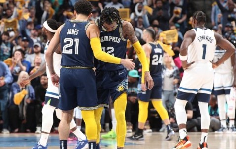 壹号娱乐-包含天山朱雀队鏖战庐州战狼队，摩托车赛公开赛小胜，替补奇兵立功。边路成突破口的词条