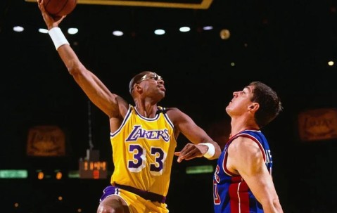 YIHAO-蒂姆关键节点高光表现，勇士带队取胜！的简单介绍