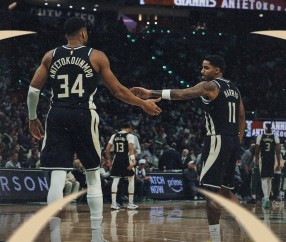 壹号娱乐-字母哥在TL比赛中突破纪录，出色防守引发热议！的简单介绍