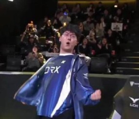 YIHAO-包含Faker在TL比赛中败北，大胜引发热议！的词条